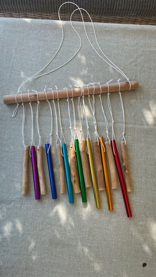 Ein seeeehhhr gedimmtes Windspiel...